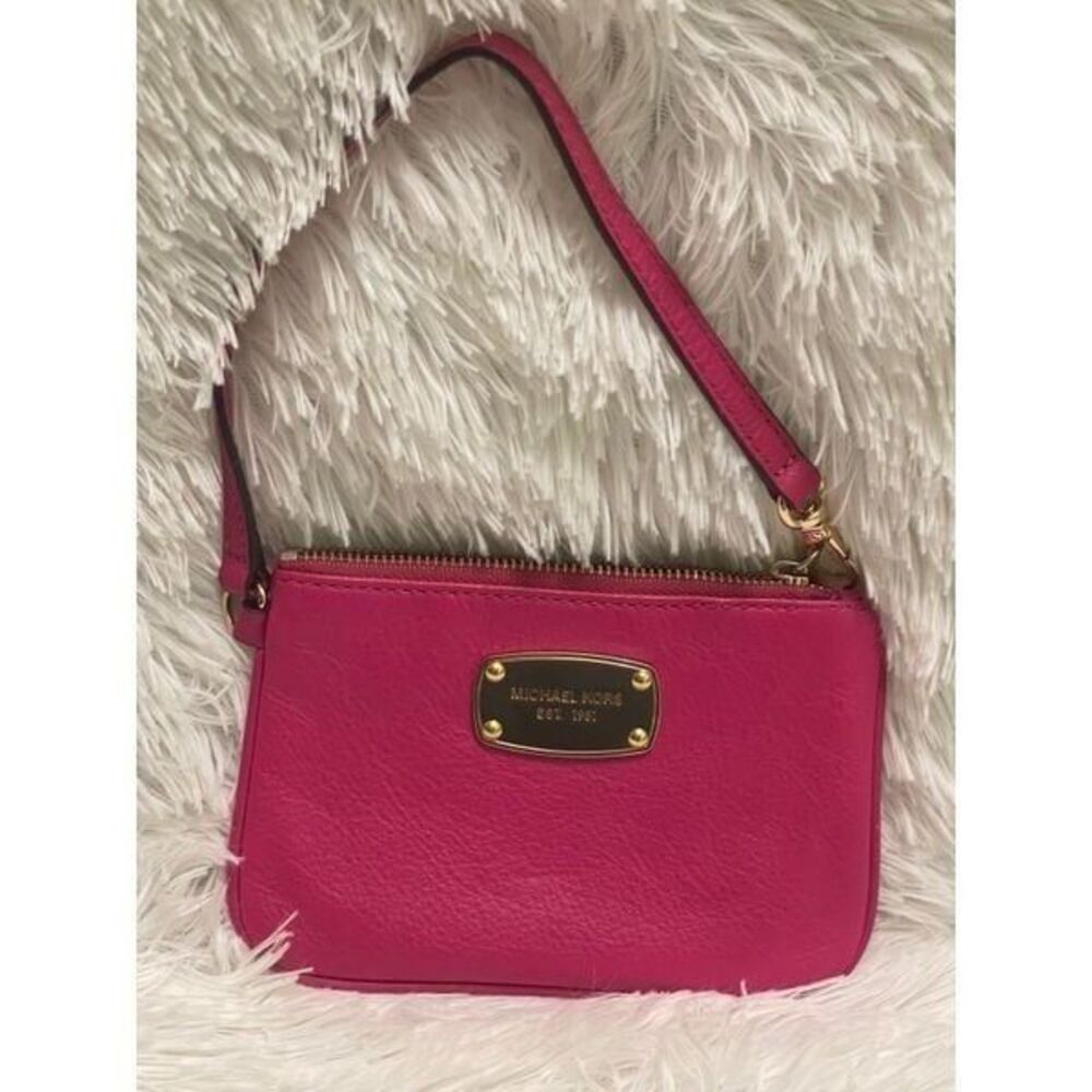 Michael Kors wristlet - Picture 2 of 10